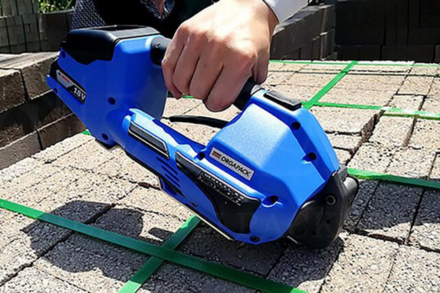 Zili | Learning to use the brick factory portable electric baler two skills, useful to cut down the failure rate